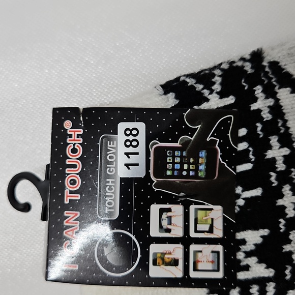 New York Gloves - Black and White - Picture 5 of 5